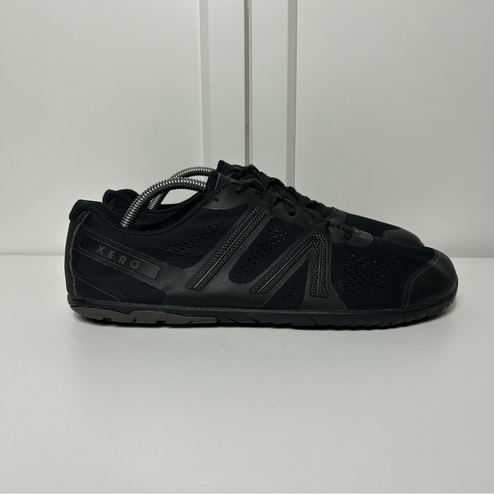 Xero Men's Lightweight Athletic Shoe in Black